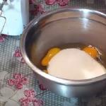 Making homemade sour cream according to the best recipes