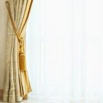 Ako uviazať strapce záclon: krásne uzly Dekoračné strapce na záclony v interiéri