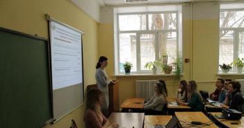 Ushinsky: dirección, facultades, comité de admisiones, preparación preuniversitaria