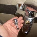 Kaip suremontuoti vonios maišytuvą su dušu