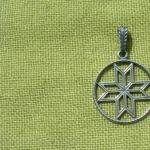 Svarog-jumalan slaavilaiset amuletit Svarogin slaavilainen vasara, valmistettu hopeasta